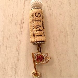 Simi 19th hole for your favorite lady golfer